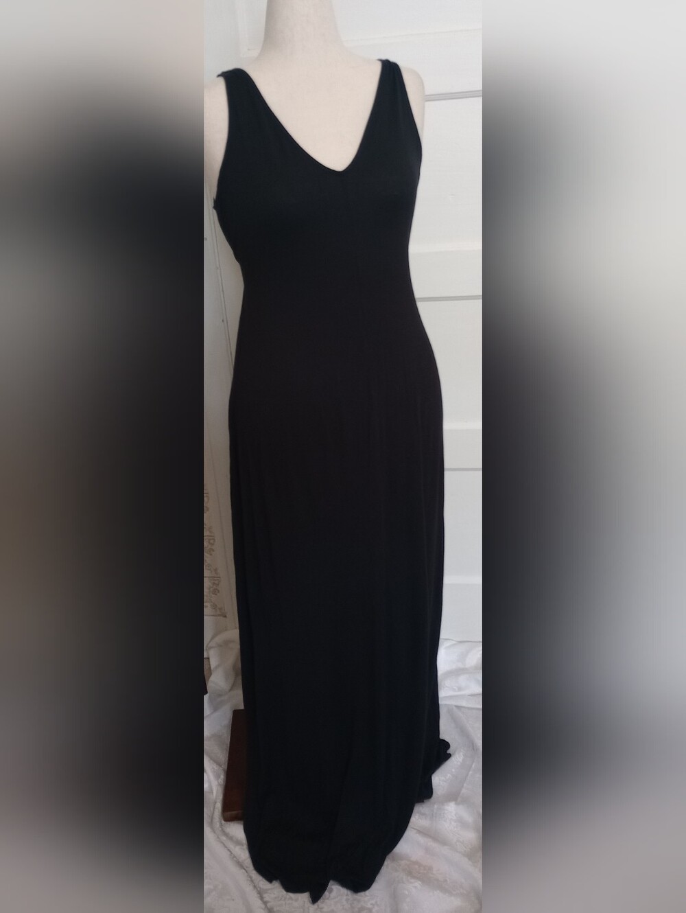 Liz Lange Maternity Black Sleeveless V-Neck Long Maxi Dress Size L Large